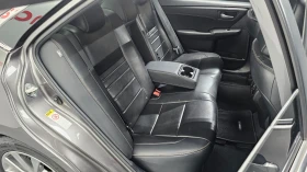 Toyota Camry 2.5 XLE, снимка 9