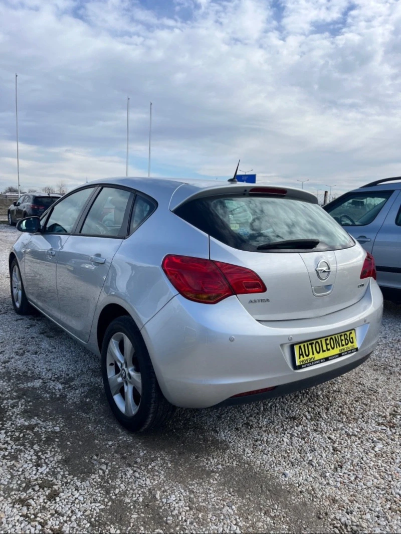 Opel Astra 1.7 CRDi, снимка 3 - Автомобили и джипове - 45585232