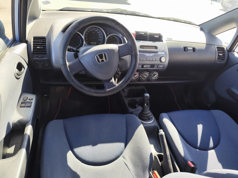 Honda Jazz 1.3, снимка 5 - Автомобили и джипове - 47437351