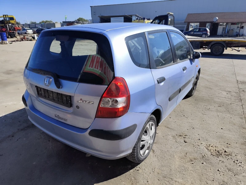 Honda Jazz 1.3, снимка 4 - Автомобили и джипове - 47437351