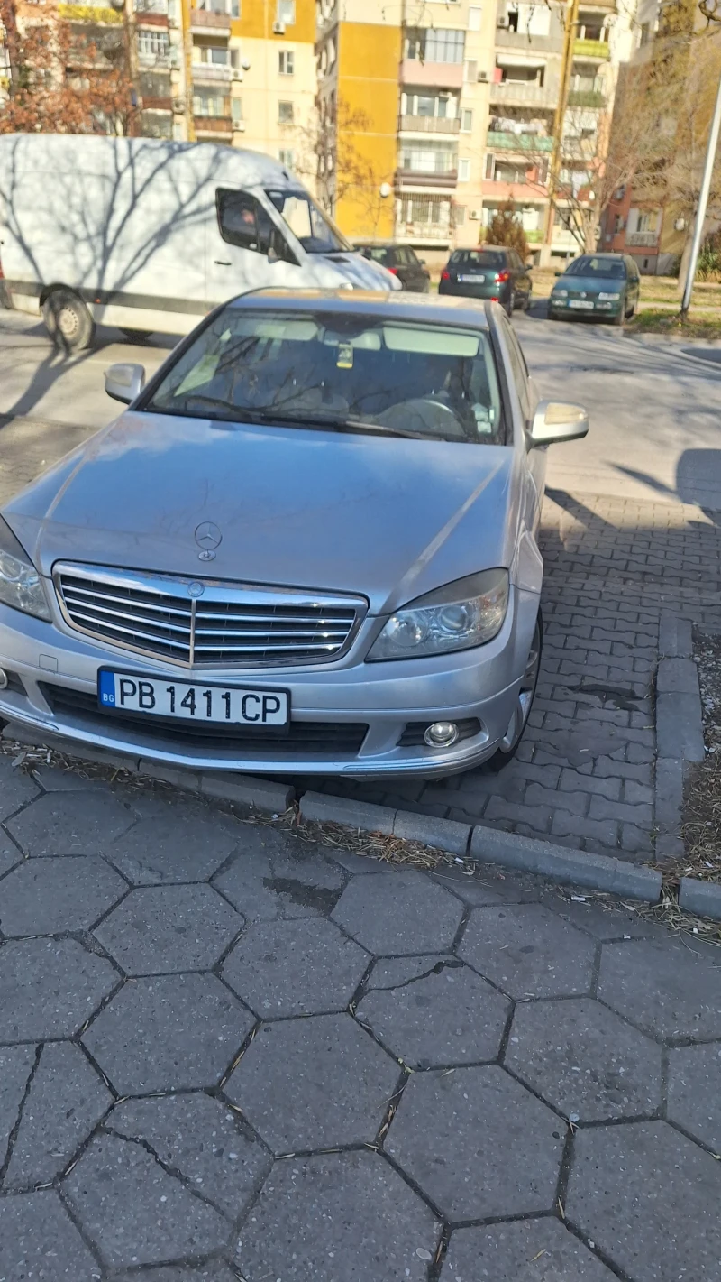 Mercedes-Benz C 220, снимка 2 - Автомобили и джипове - 48544449