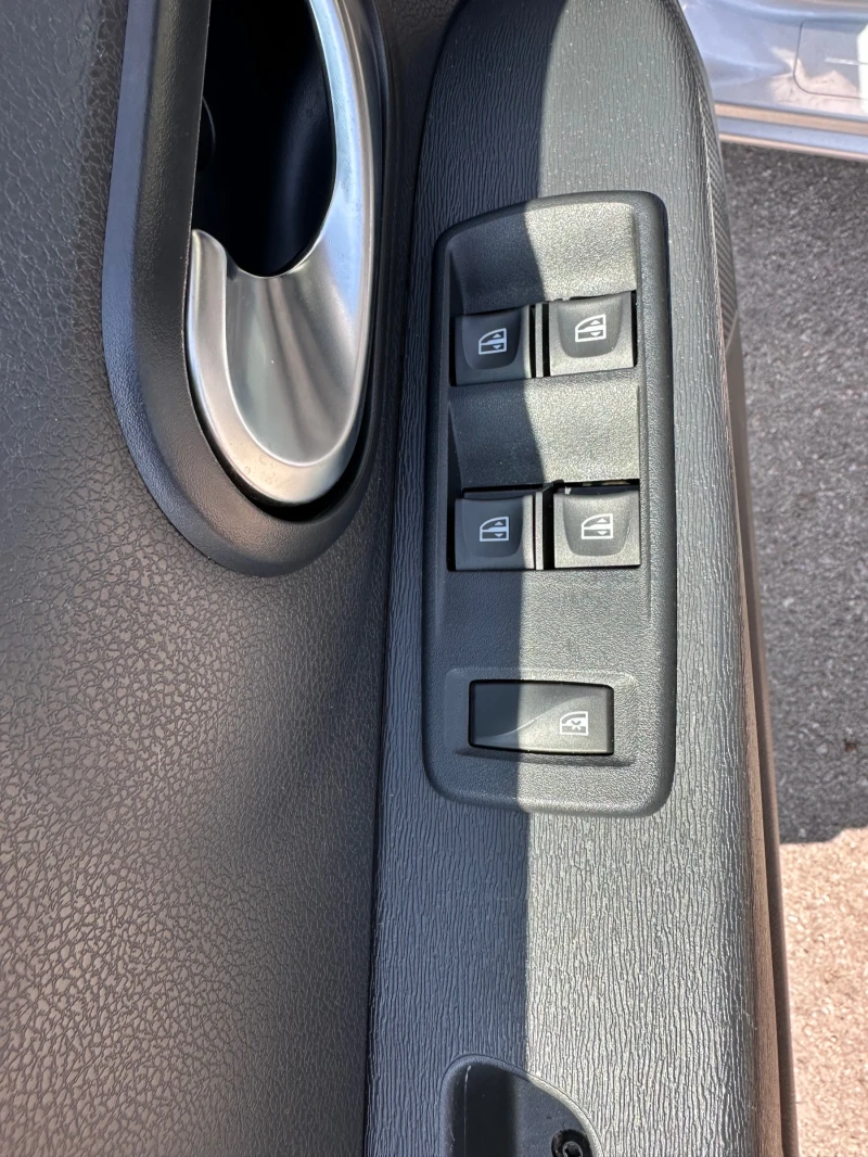 Dacia Lodgy, снимка 11 - Автомобили и джипове - 52511354