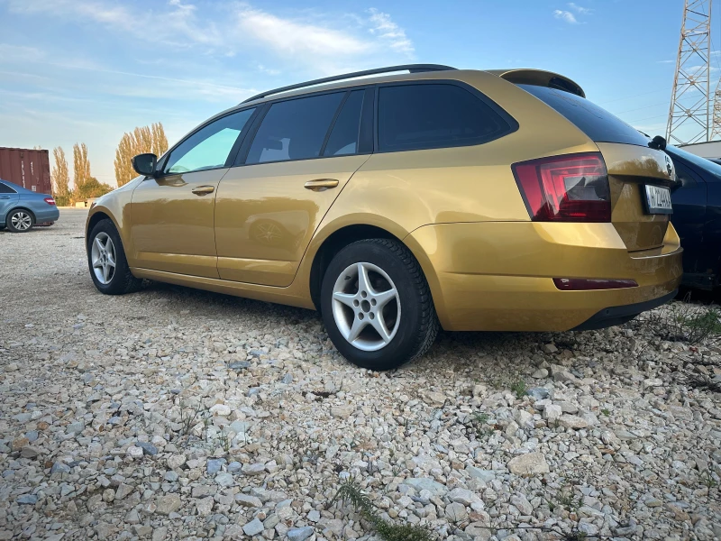 Skoda Octavia, снимка 4 - Автомобили и джипове - 52185638
