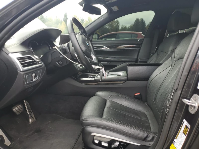 BMW 740 Li* M-PACK* HARMAN* 360* ОБДУХВАНЕ* АВТО КРЕДИТ   , снимка 7 - Автомобили и джипове - 52284881