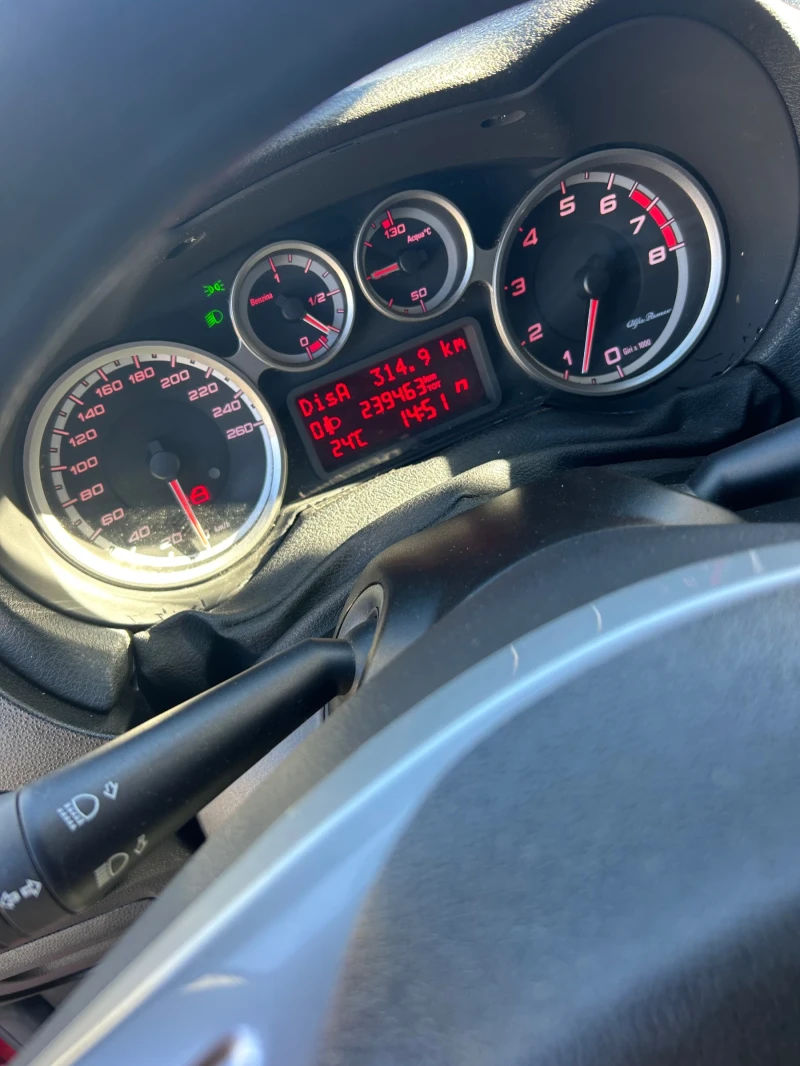 Alfa Romeo MiTo 1.4 MPI, снимка 10 - Автомобили и джипове - 52419602