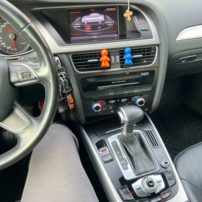 Audi A4 2.0 TDI 150кс, снимка 12 - Автомобили и джипове - 52470764