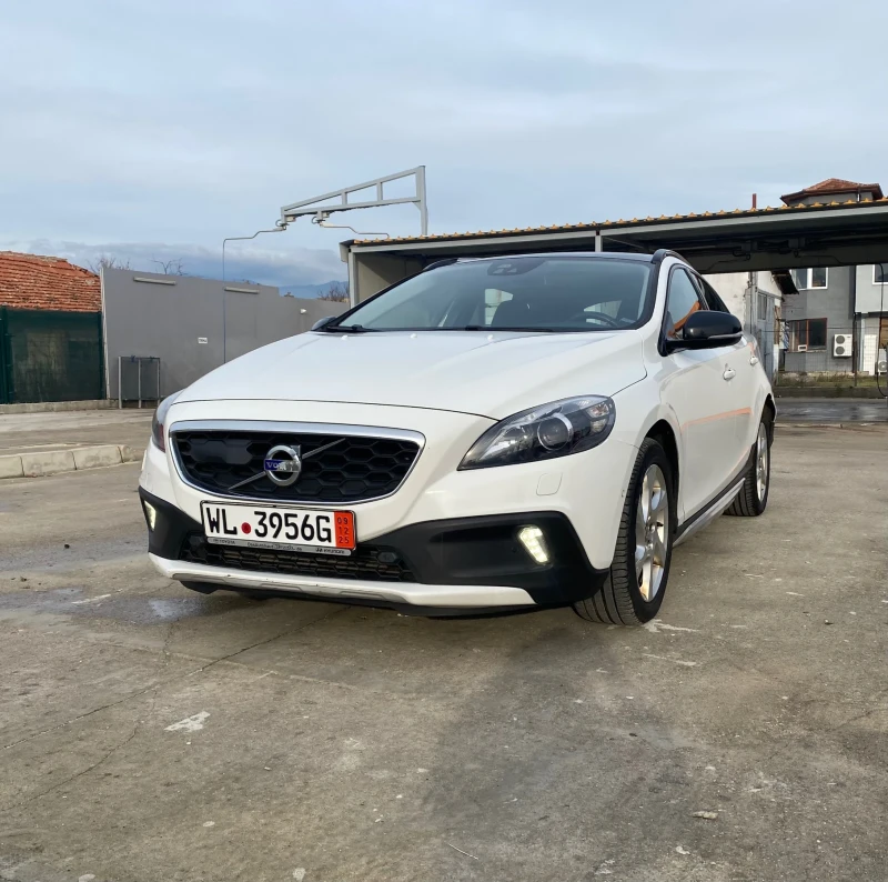 Volvo V40 Cross Country Volvo V40 Cross Country2.0D4 2013г5 цилиндъра, снимка 2 - Автомобили и джипове - 52637755