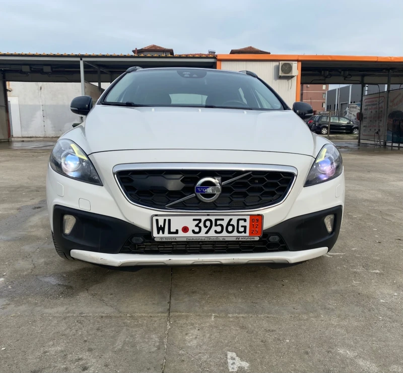 Volvo V40 Cross Country Volvo V40 Cross Country2.0D4 2013г5 цилиндъра, снимка 17 - Автомобили и джипове - 52637755