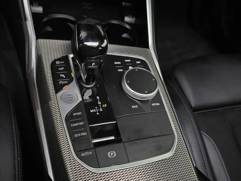 BMW 320 I M Sports, снимка 9 - Автомобили и джипове - 55803782