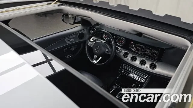 Mercedes-Benz E 200 E200 Avantgarde, ЦЕНА до БГ, снимка 16 - Автомобили и джипове - 56023603