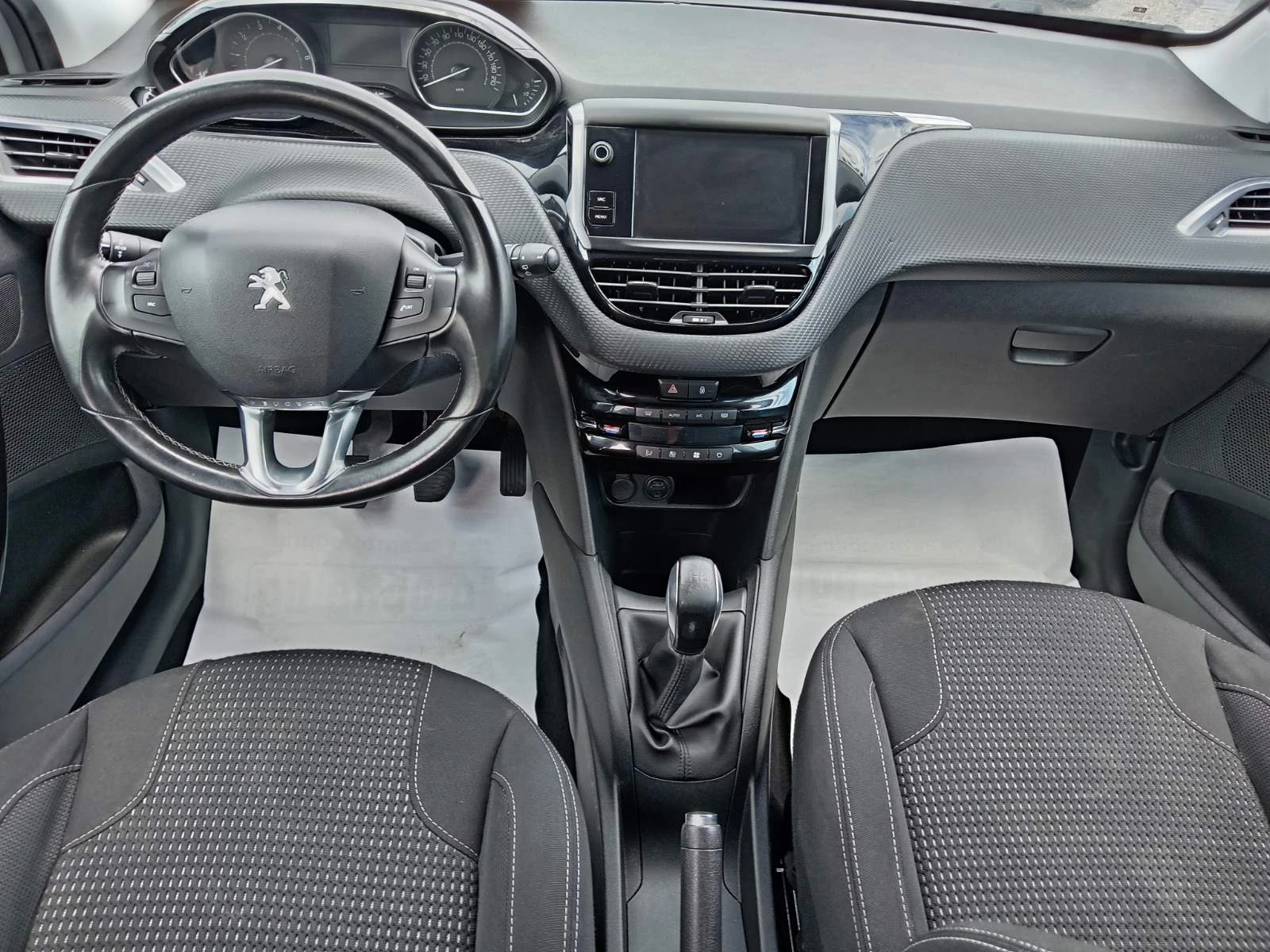 Peugeot 208 ALLURE - изображение 8