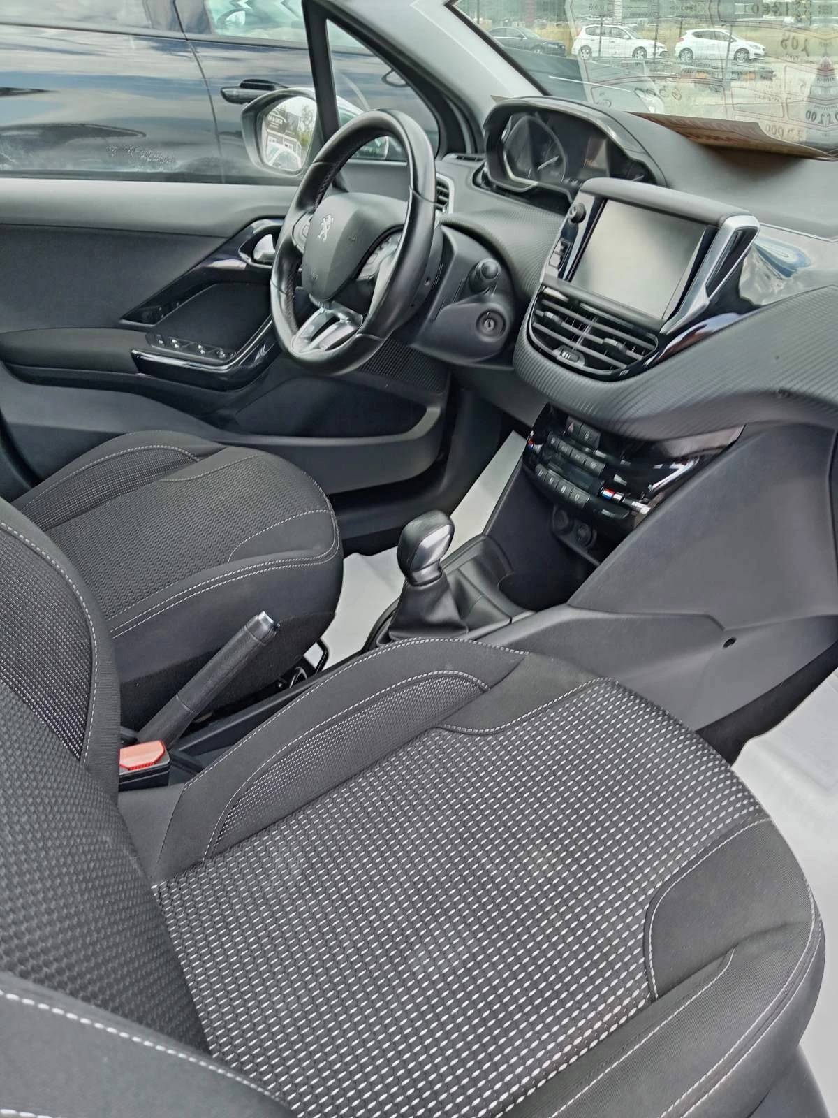 Peugeot 208 ALLURE - изображение 7