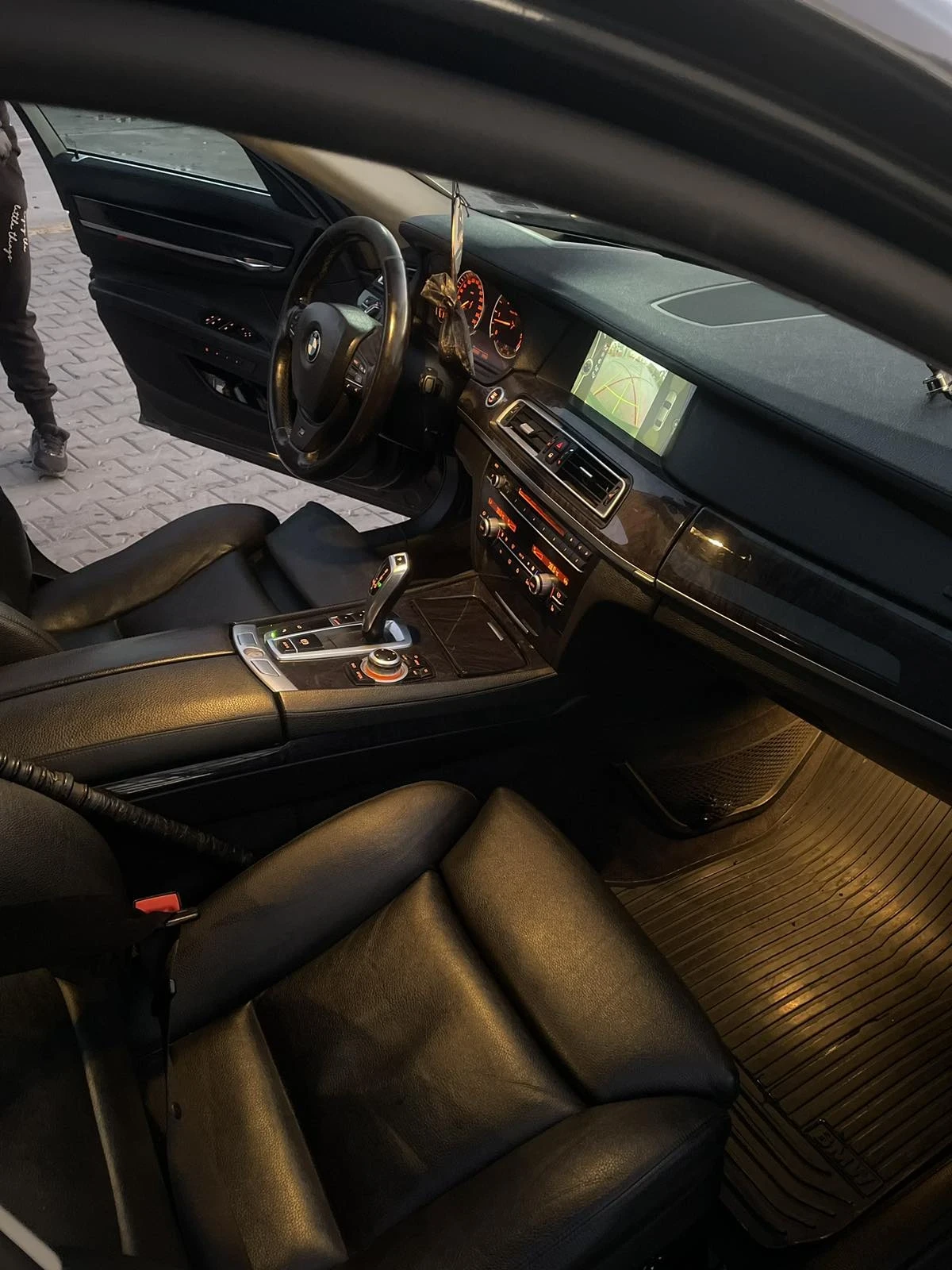 BMW 730  - изображение 7