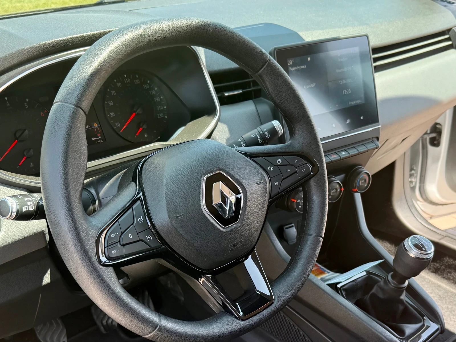 Renault Clio 75 Кс - изображение 8
