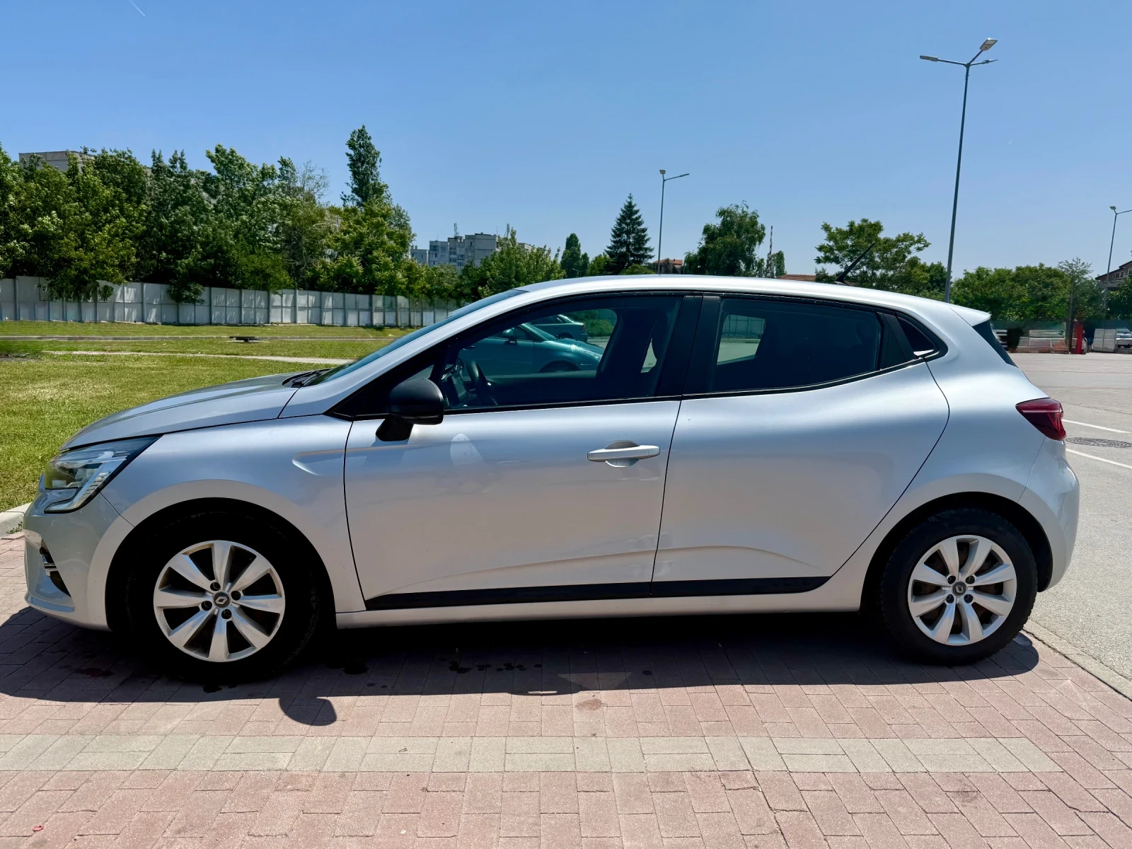 Renault Clio 75 Кс - изображение 2