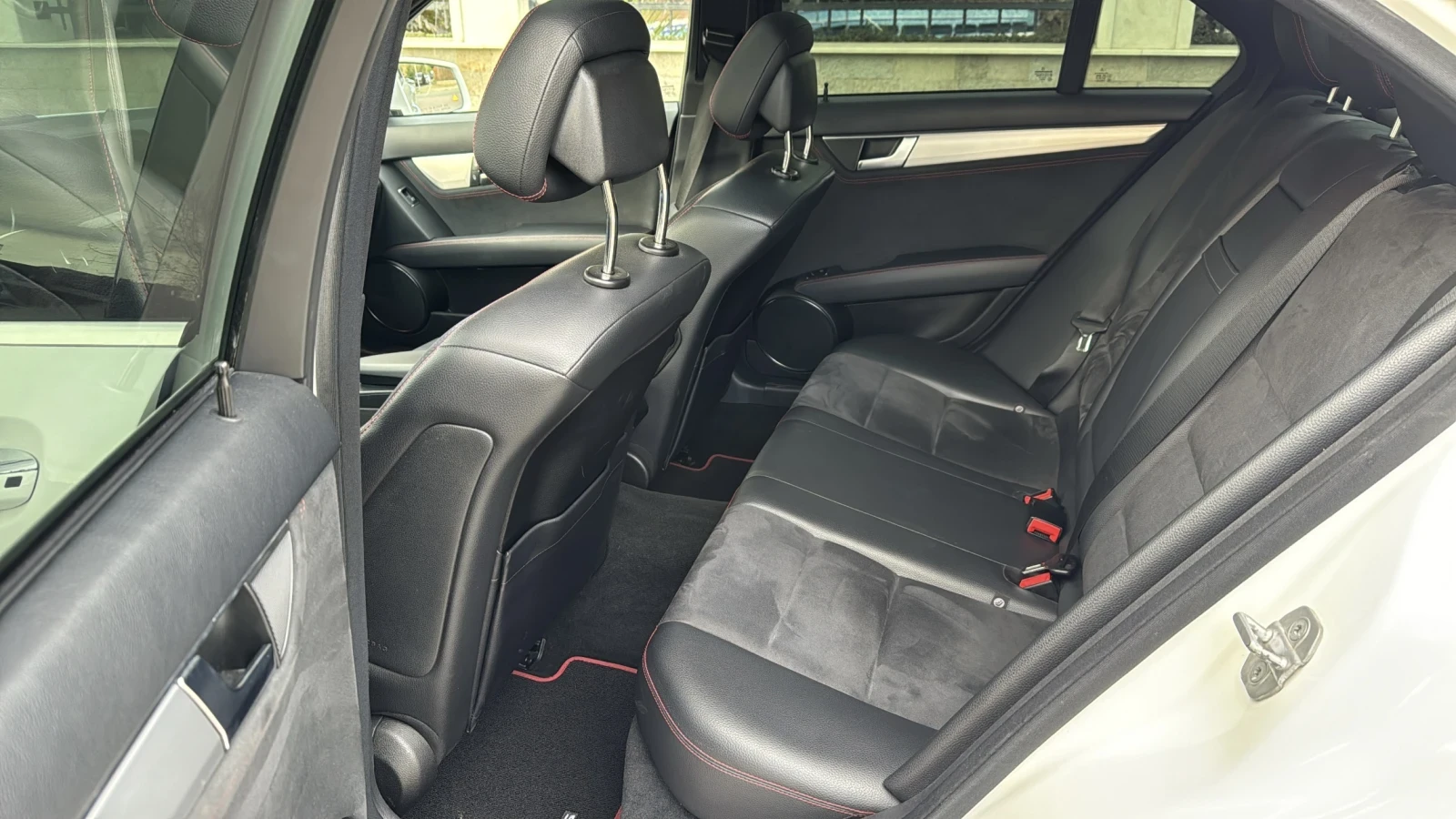 Mercedes-Benz C 350 AMG Sport Plus Package - изображение 8