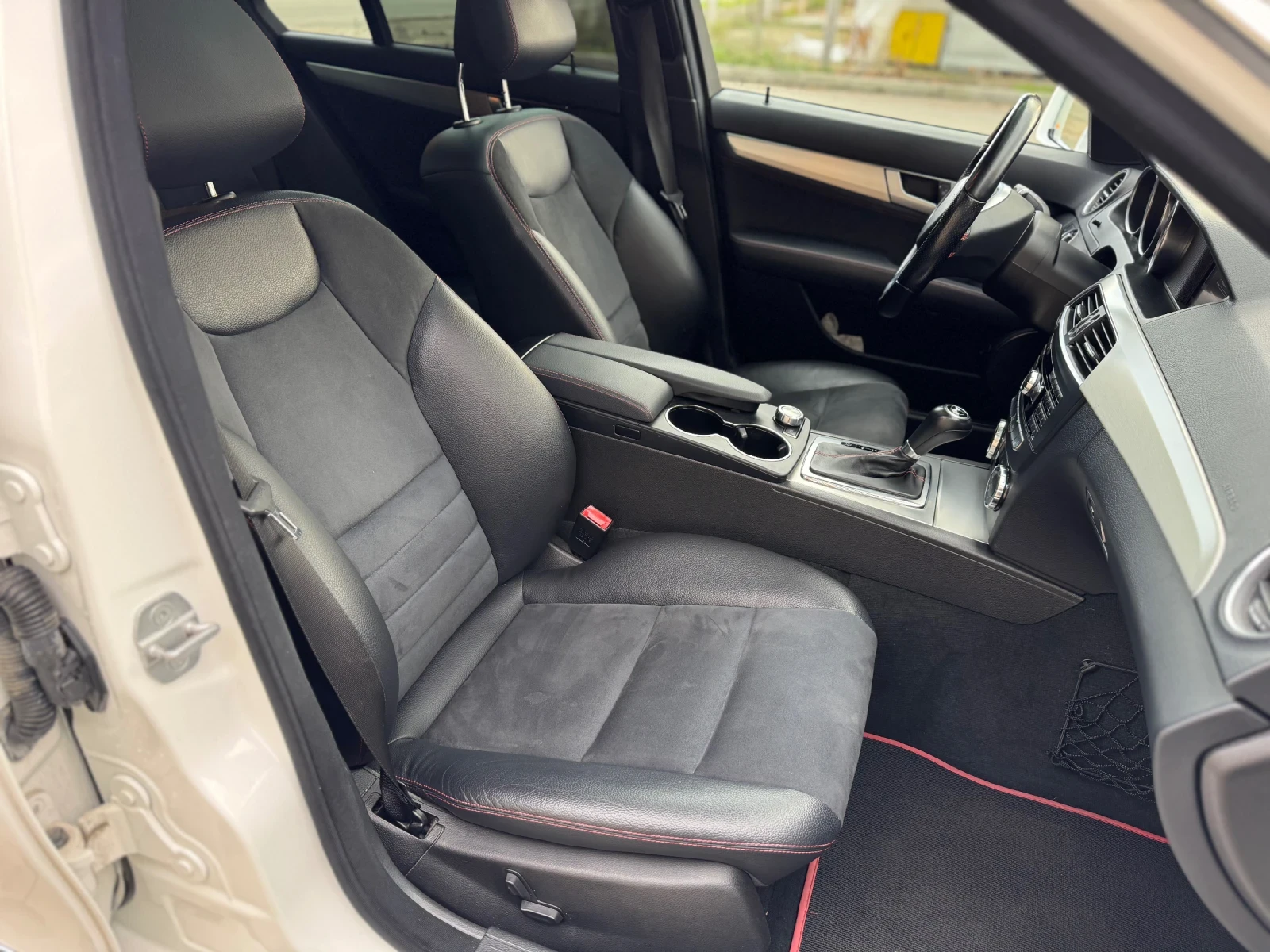 Mercedes-Benz C 350 AMG Sport Plus Package - изображение 7