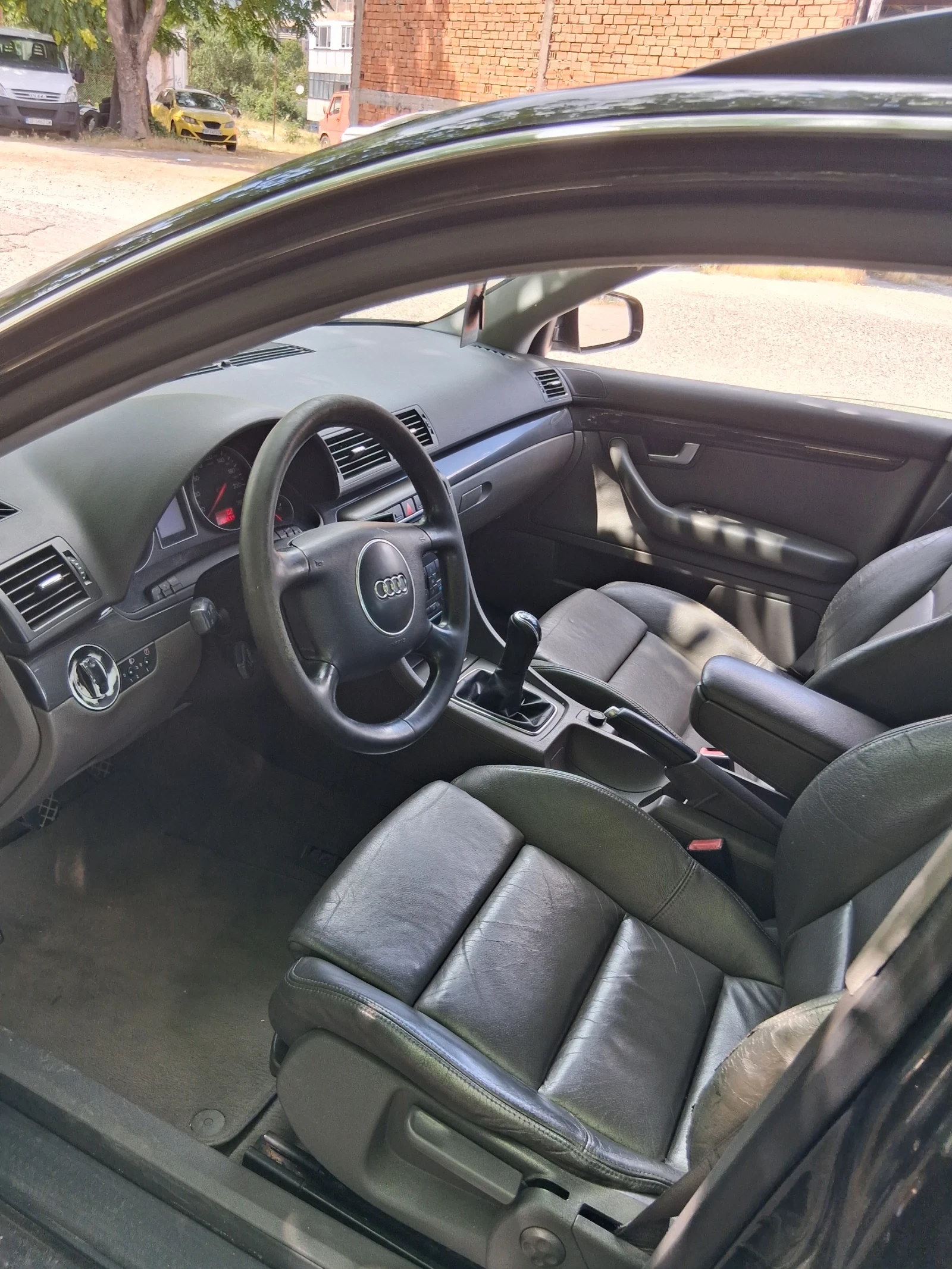 Audi A4 1.9 131кс 6 ск - изображение 5