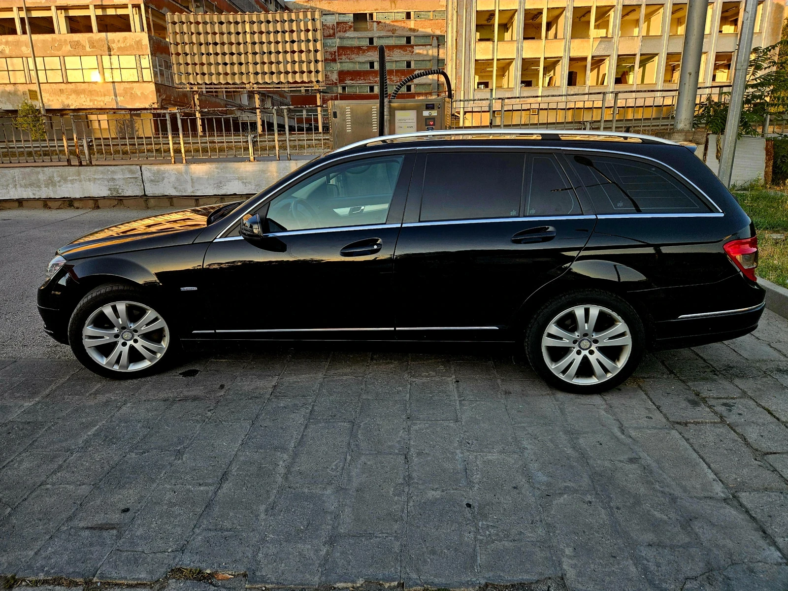 Mercedes-Benz C 180 CGI BlueEFFICIENCY - изображение 7