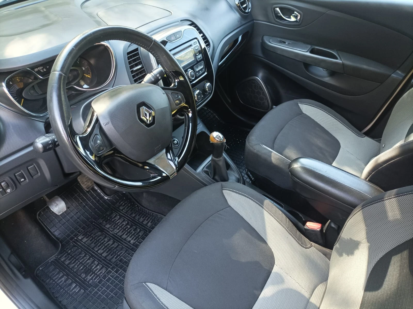 Renault Captur  - изображение 6