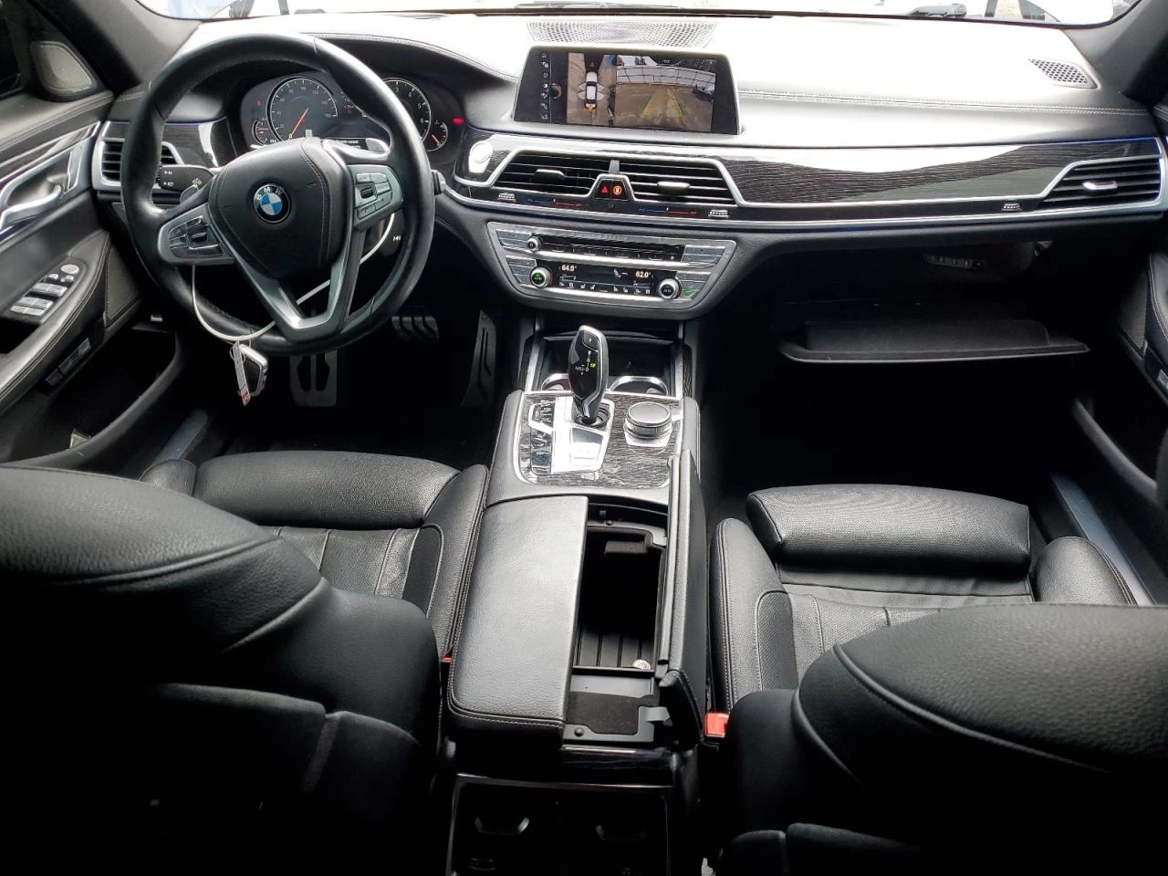 BMW 740 Li* M-PACK* HARMAN* 360* ОБДУХВАНЕ* АВТО КРЕДИТ    - изображение 8