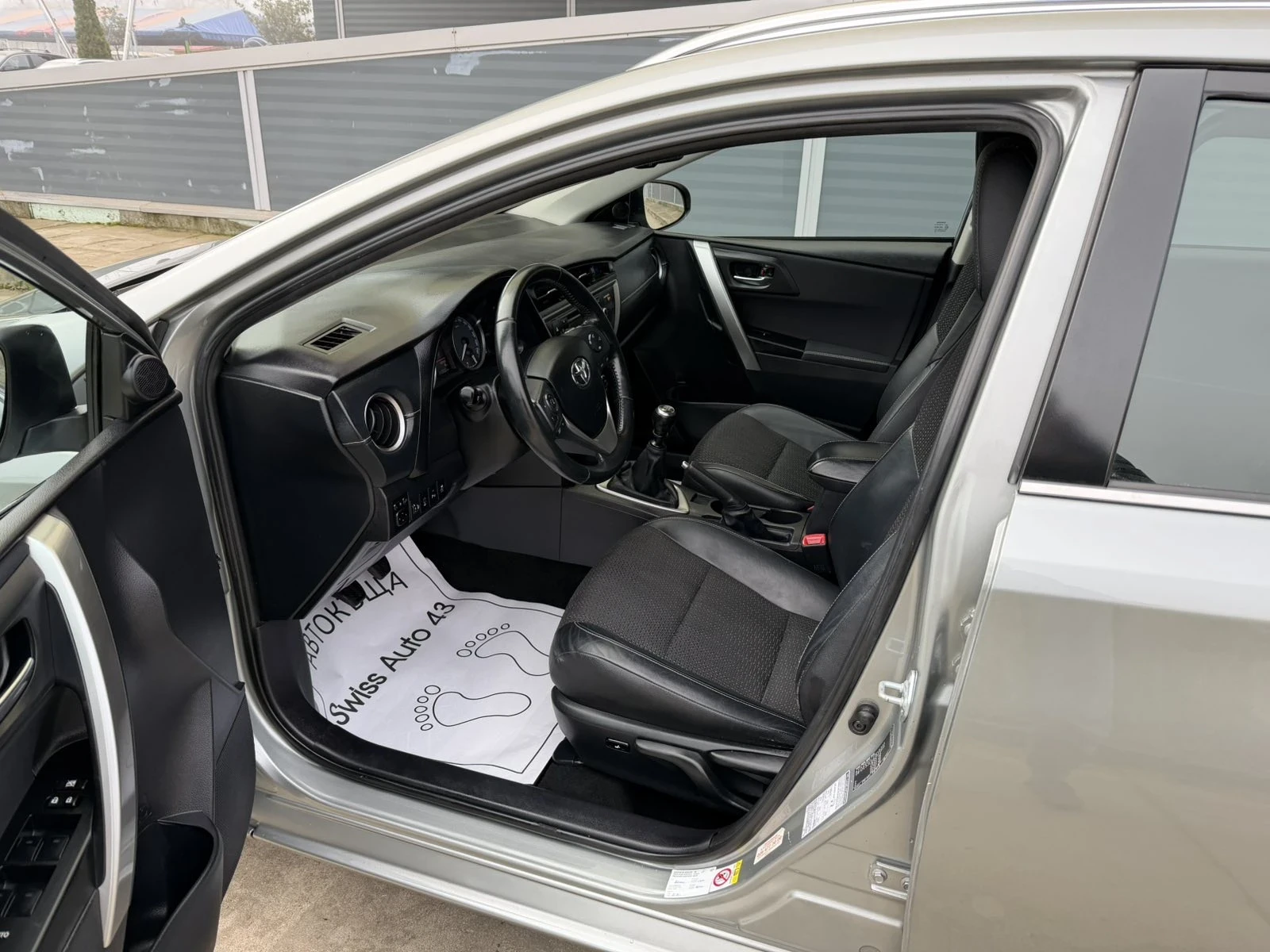 Toyota Auris 1.6i Swiss | Mobile.bg � ����������� 9