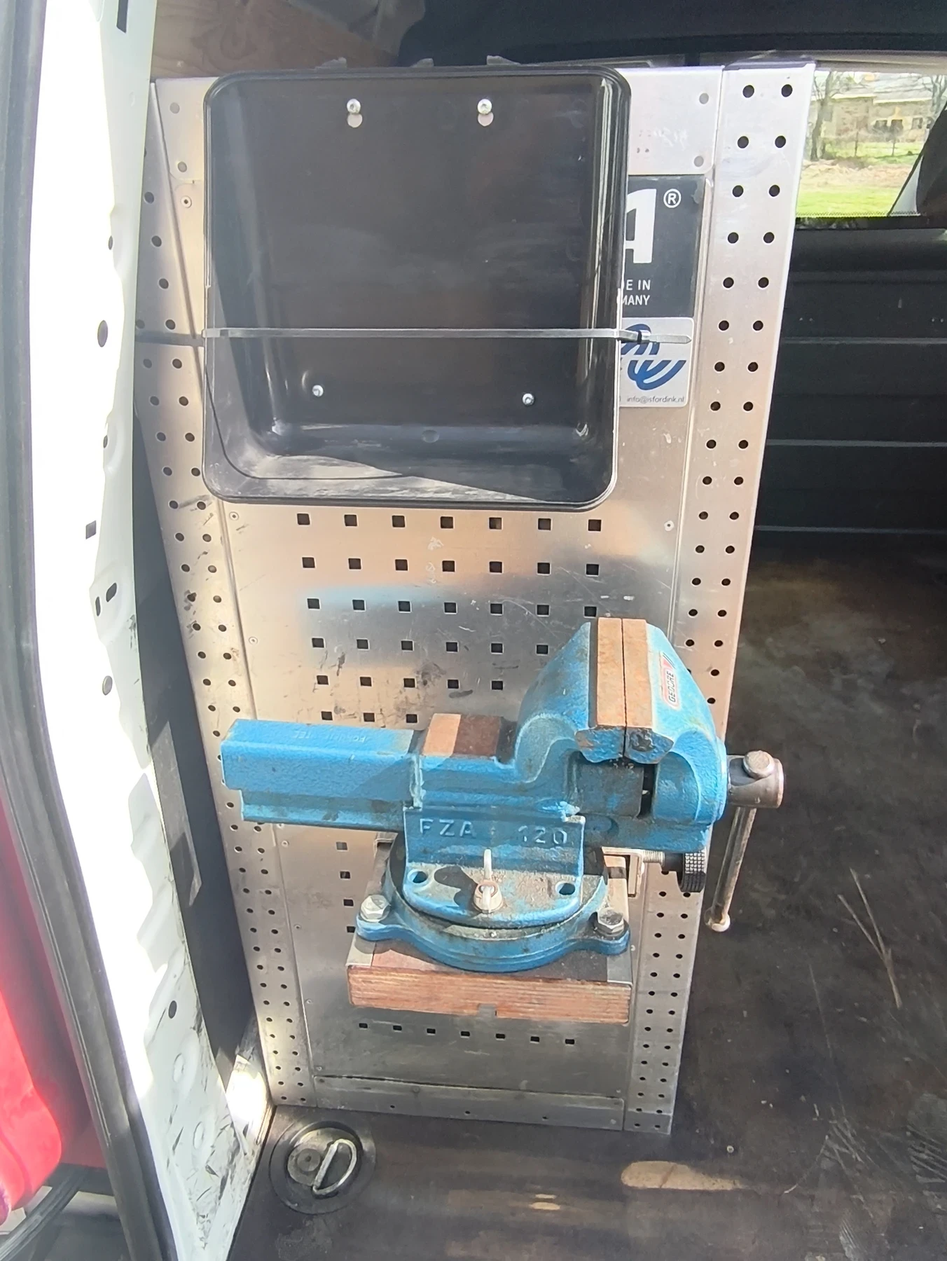 Citroen Berlingo 1.6 E-HDI 2+ 1 - изображение 7