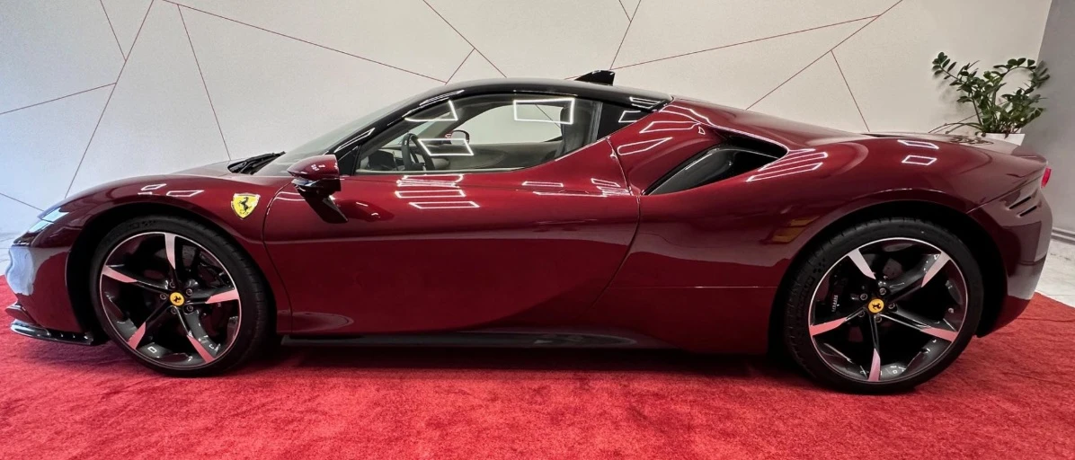 Ferrari SF 90 Spider 4.0 V8 Plug-in Hybrid AWD, снимка 2 - Автомобили и джипове - 53828580