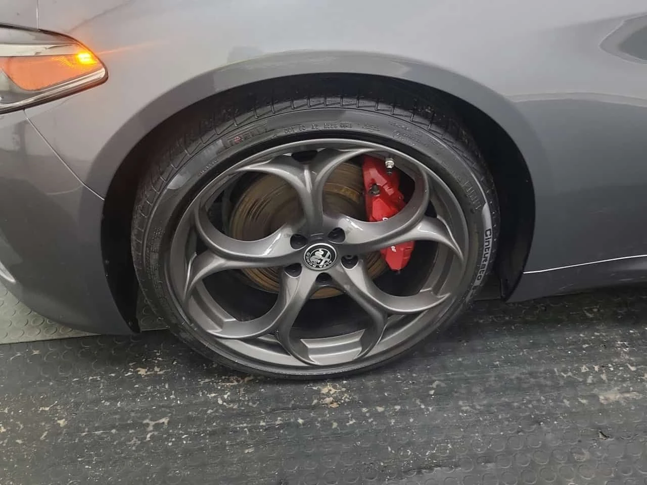 Alfa Romeo Giulia * TI SPORT * CARFAX * ЦЕНА ДО БГ, снимка 14 - Автомобили и джипове - 53954517