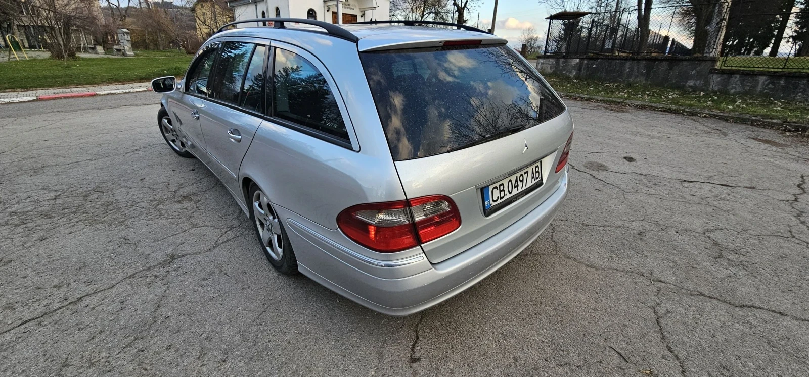 Mercedes-Benz E 320 3.2 204кс, снимка 5 - Автомобили и джипове - 54183259