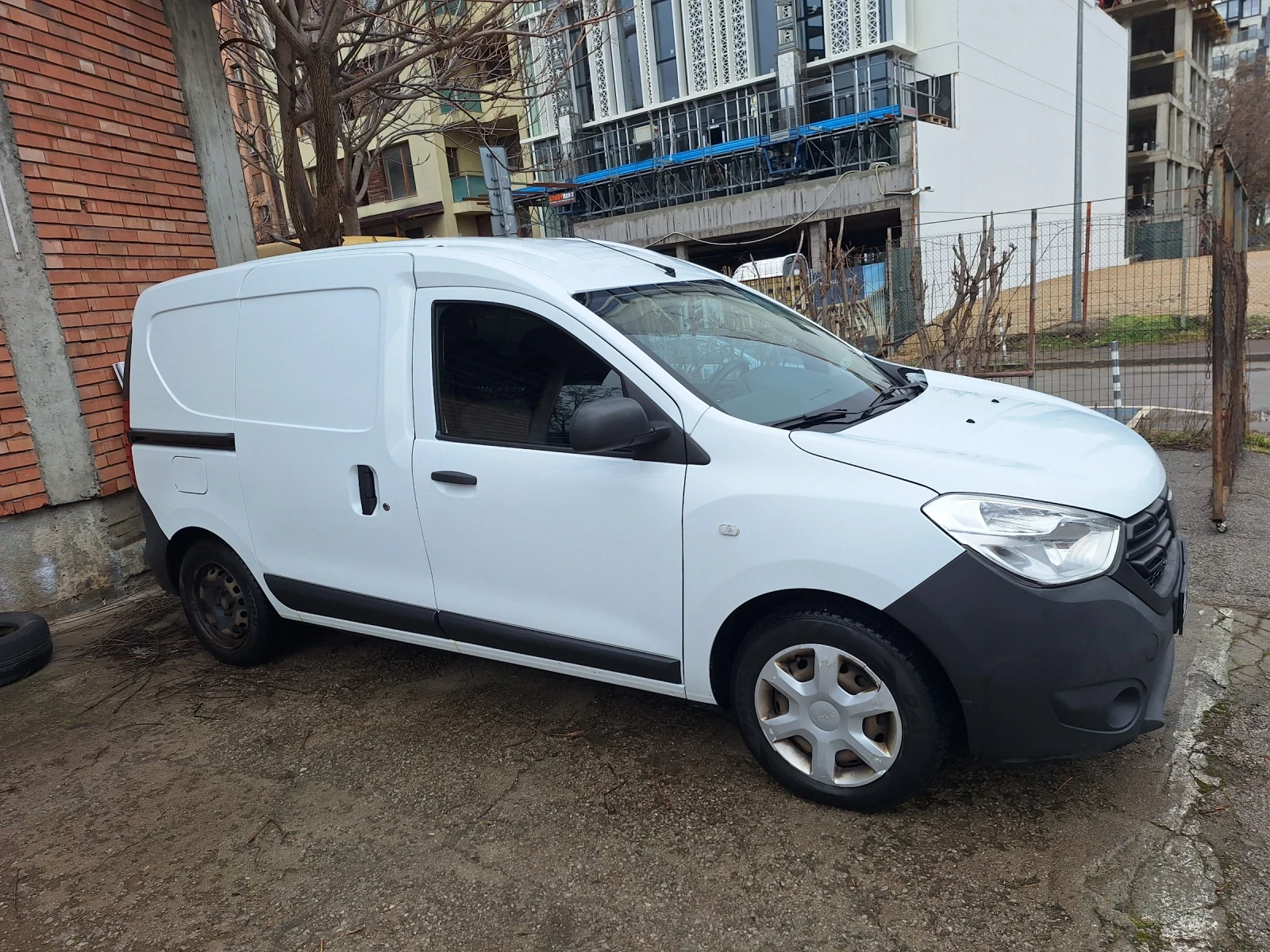 Dacia Dokker, снимка 3 - Автомобили и джипове - 54220762