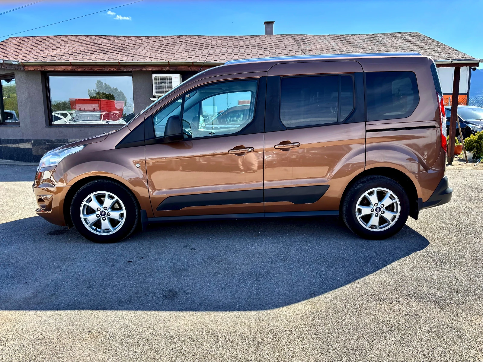 Ford Tourneo Connect, снимка 5 - Автомобили и джипове - 54309550