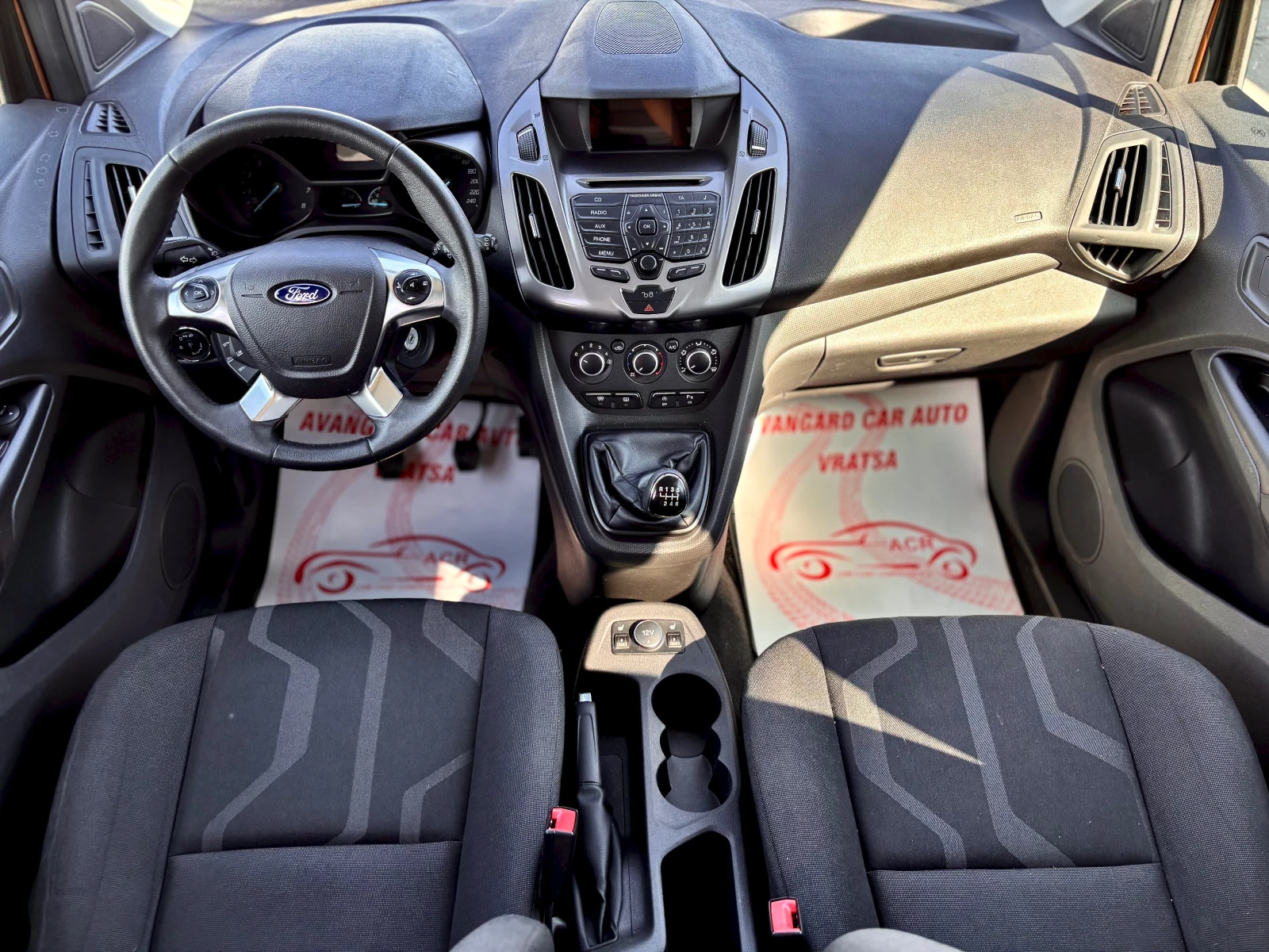 Ford Tourneo Connect, снимка 11 - Автомобили и джипове - 54309550