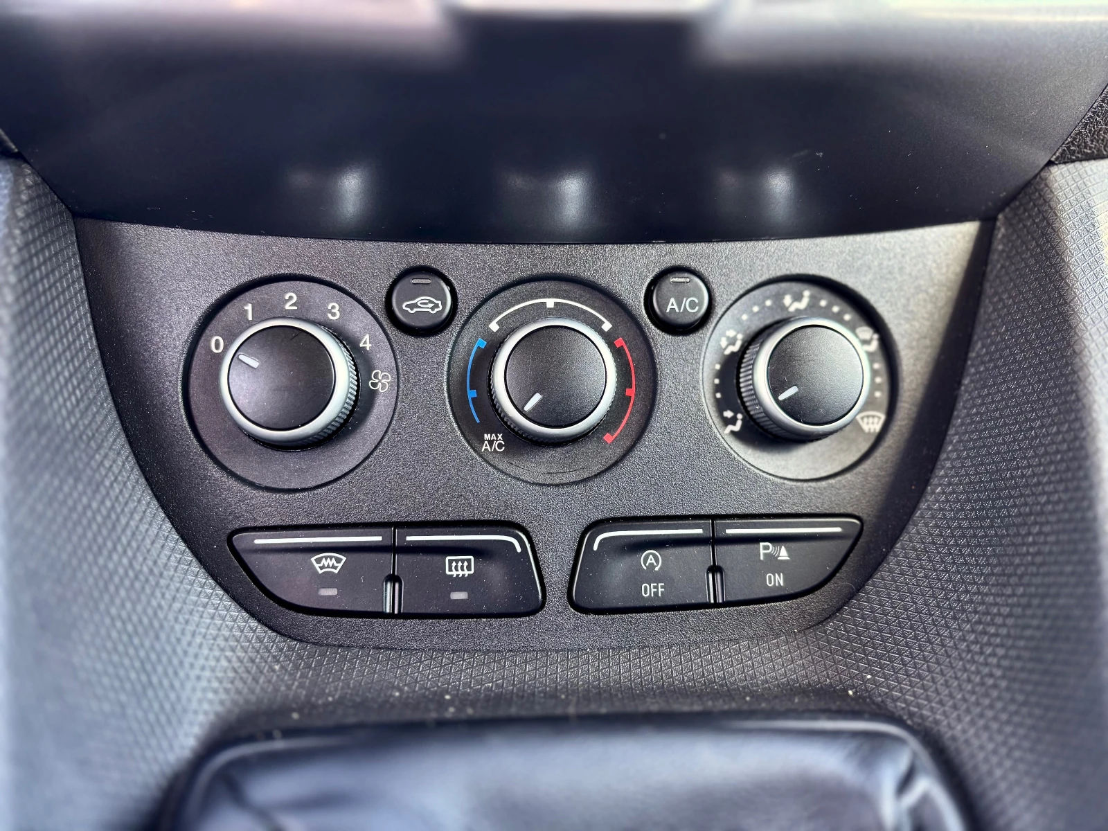 Ford Tourneo Connect, снимка 13 - Автомобили и джипове - 54309550