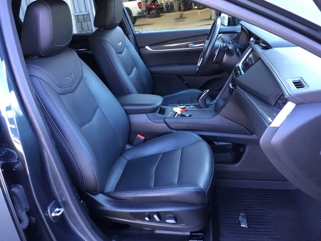 Cadillac XT5 Sport AWD, снимка 8 - Автомобили и джипове - 54358867