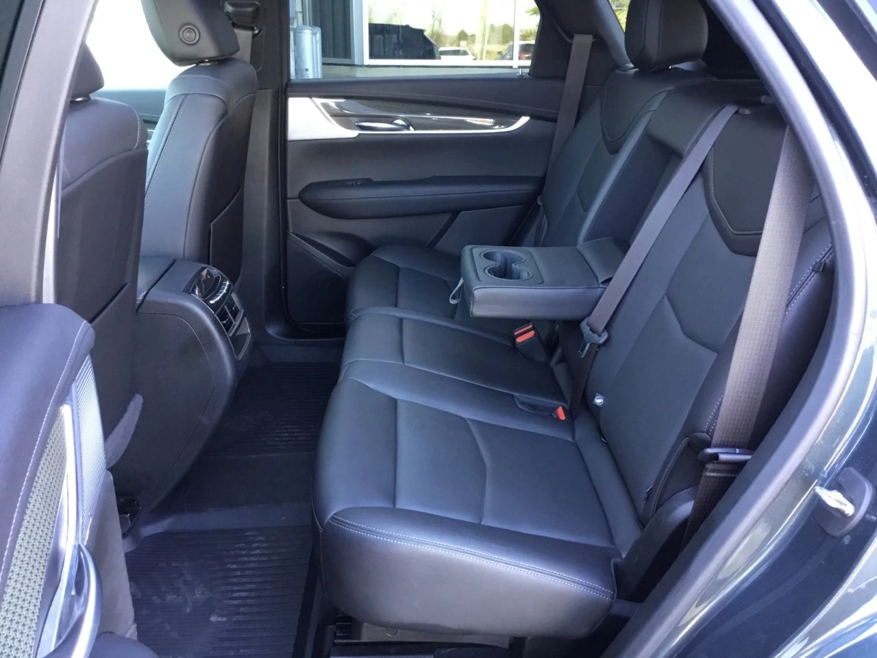 Cadillac XT5 Sport AWD, снимка 16 - Автомобили и джипове - 54358867