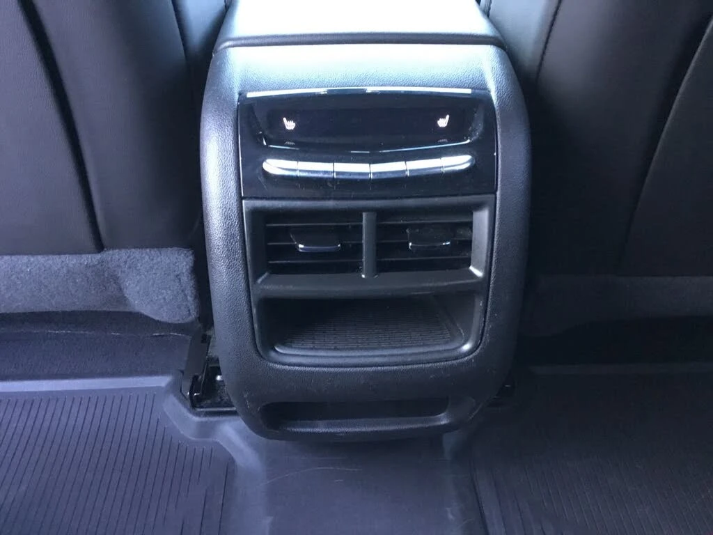 Cadillac XT5 Sport AWD, снимка 15 - Автомобили и джипове - 54358867