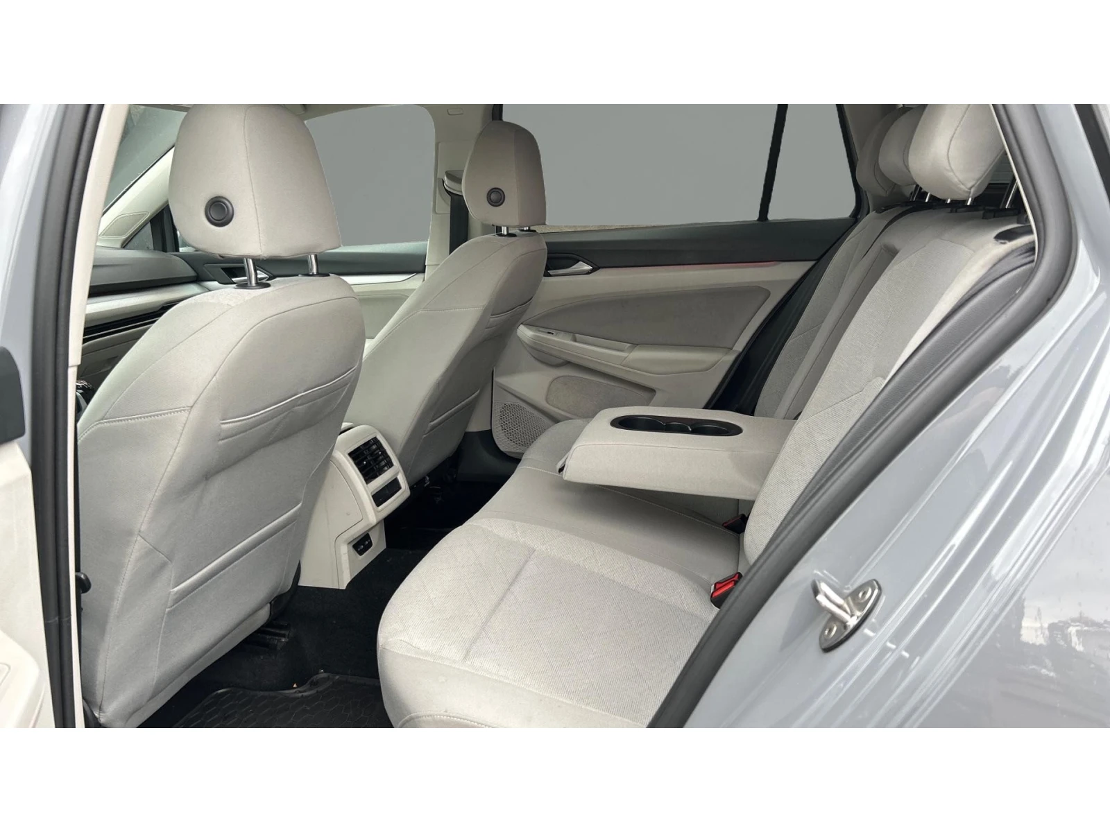 VW Golf 2.0 TDi  Life M/T , Месечна вноска от 277  , снимка 12 - Автомобили и джипове - 54836574