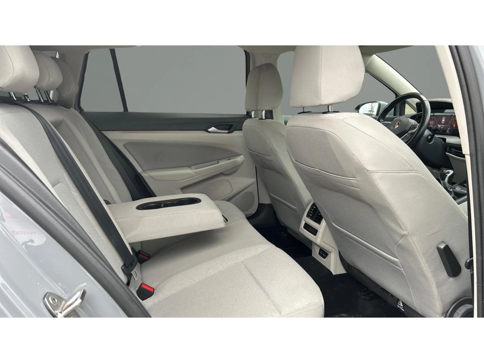 VW Golf 2.0 TDi  Life M/T , Месечна вноска от 277  , снимка 10 - Автомобили и джипове - 54836574