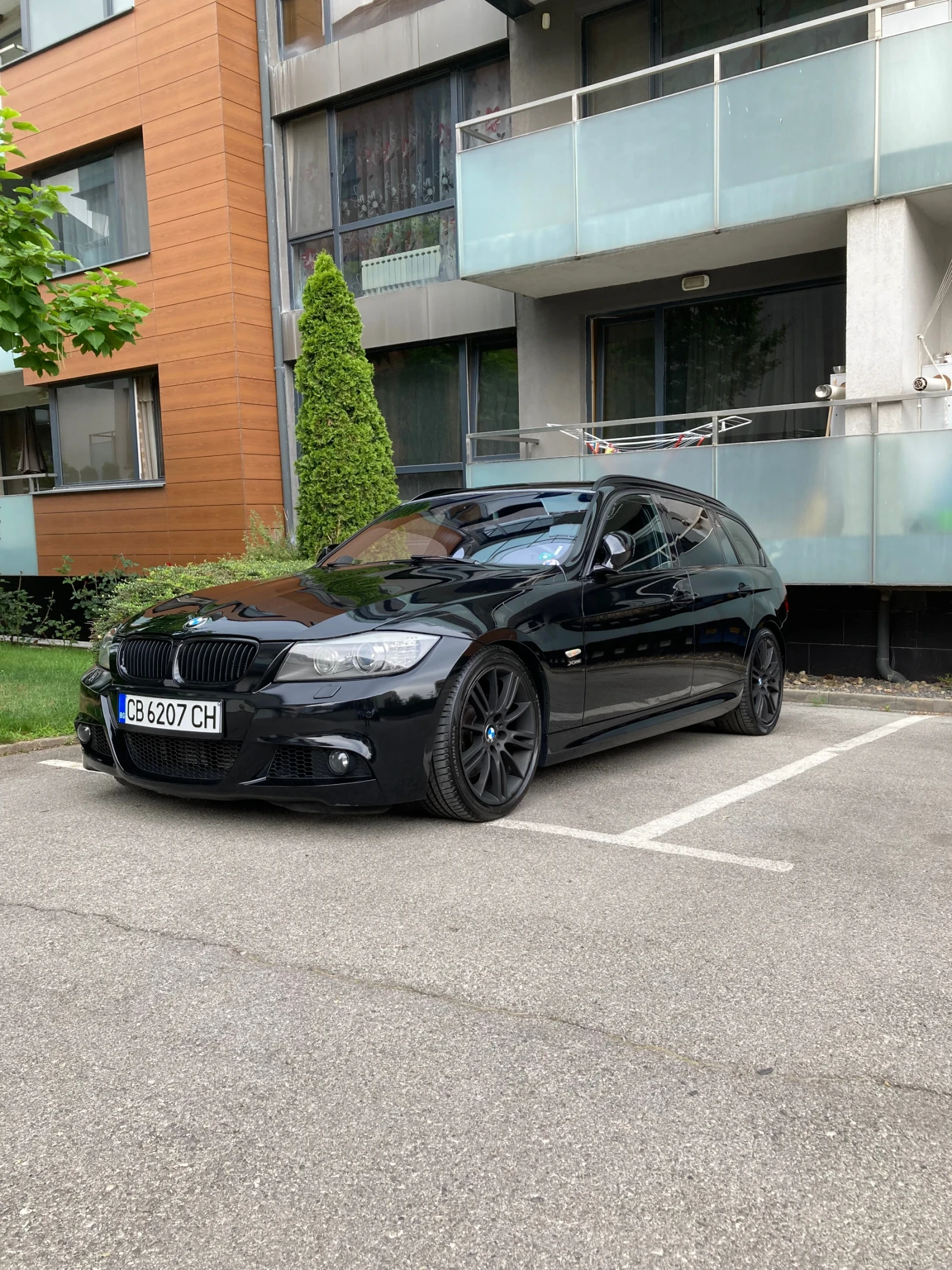 BMW 330 LCi, M Pack, Shadow line, снимка 2 - Автомобили и джипове - 54888558