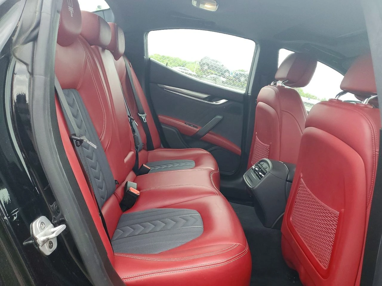 Maserati Ghibli 3.0l S, снимка 10 - Автомобили и джипове - 54964858