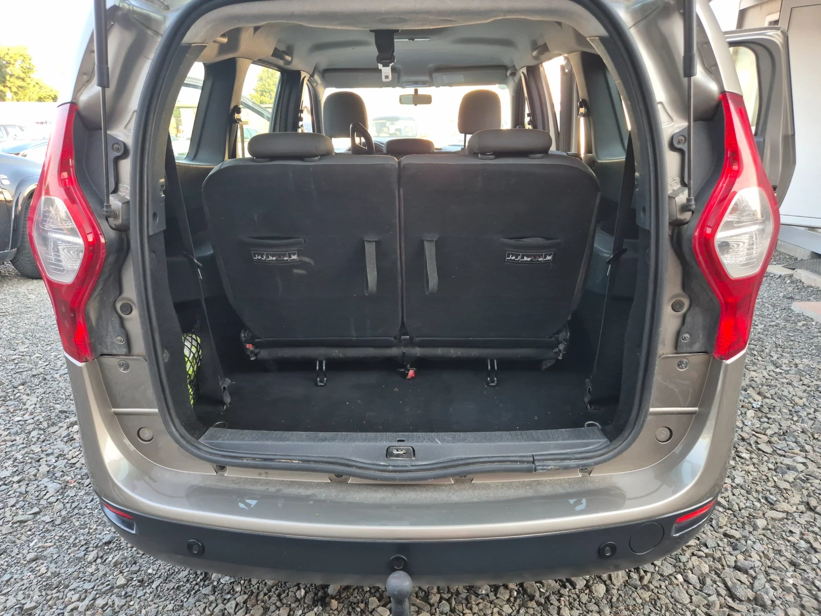 Dacia Lodgy 6+ 1места 1.5dci, снимка 15 - Автомобили и джипове - 55589629
