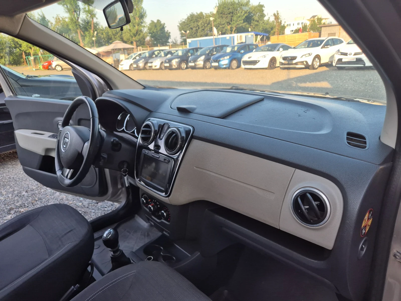 Dacia Lodgy 6+ 1места 1.5dci, снимка 13 - Автомобили и джипове - 55589629
