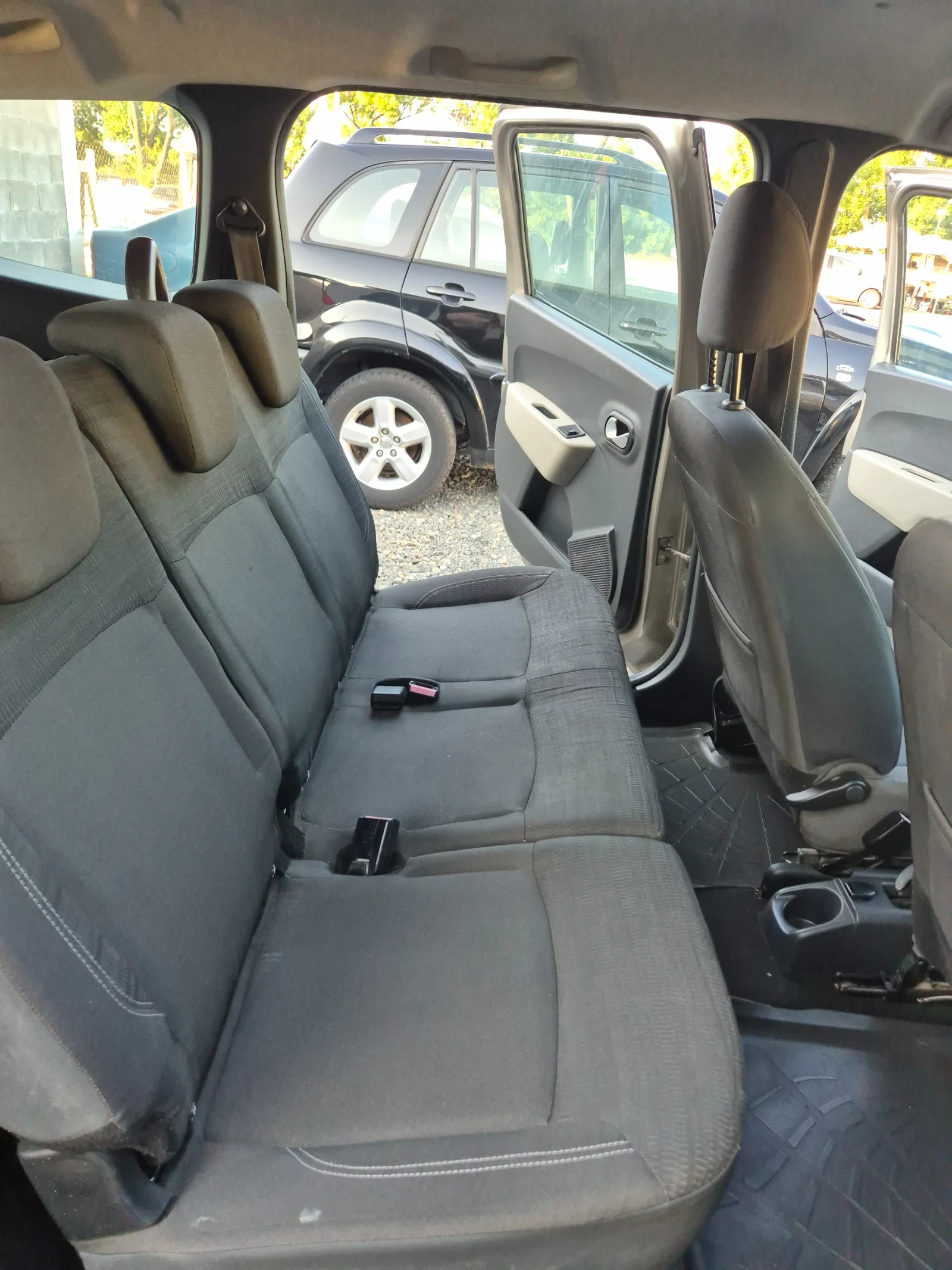 Dacia Lodgy 6+ 1места 1.5dci, снимка 10 - Автомобили и джипове - 55589629