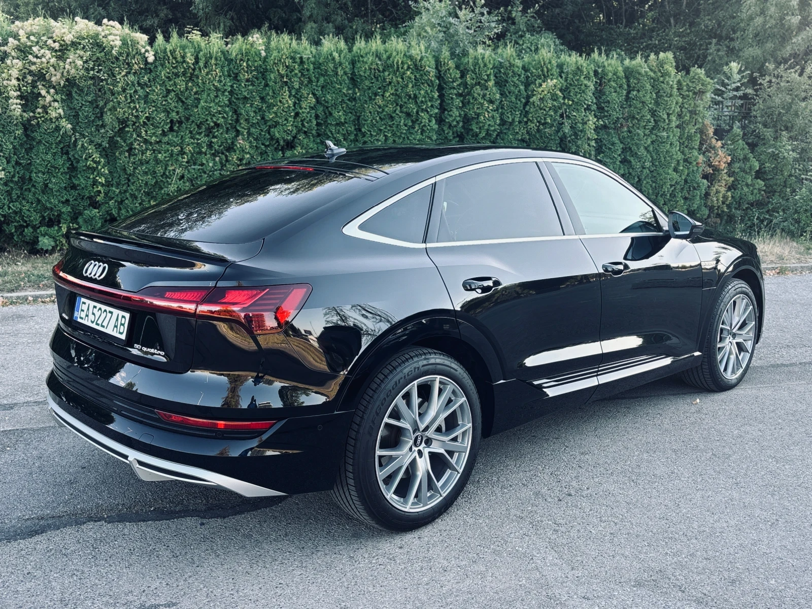 Audi E-Tron Sportback, S line, panorama, снимка 6 - Автомобили и джипове - 55679360