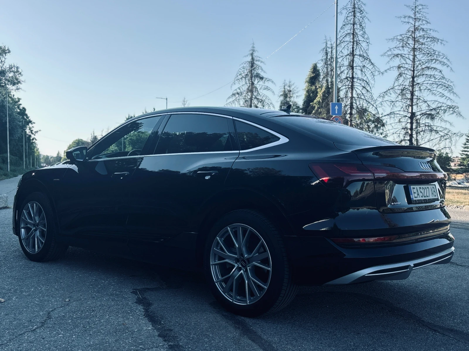 Audi E-Tron Sportback, S line, panorama, снимка 2 - Автомобили и джипове - 55679360