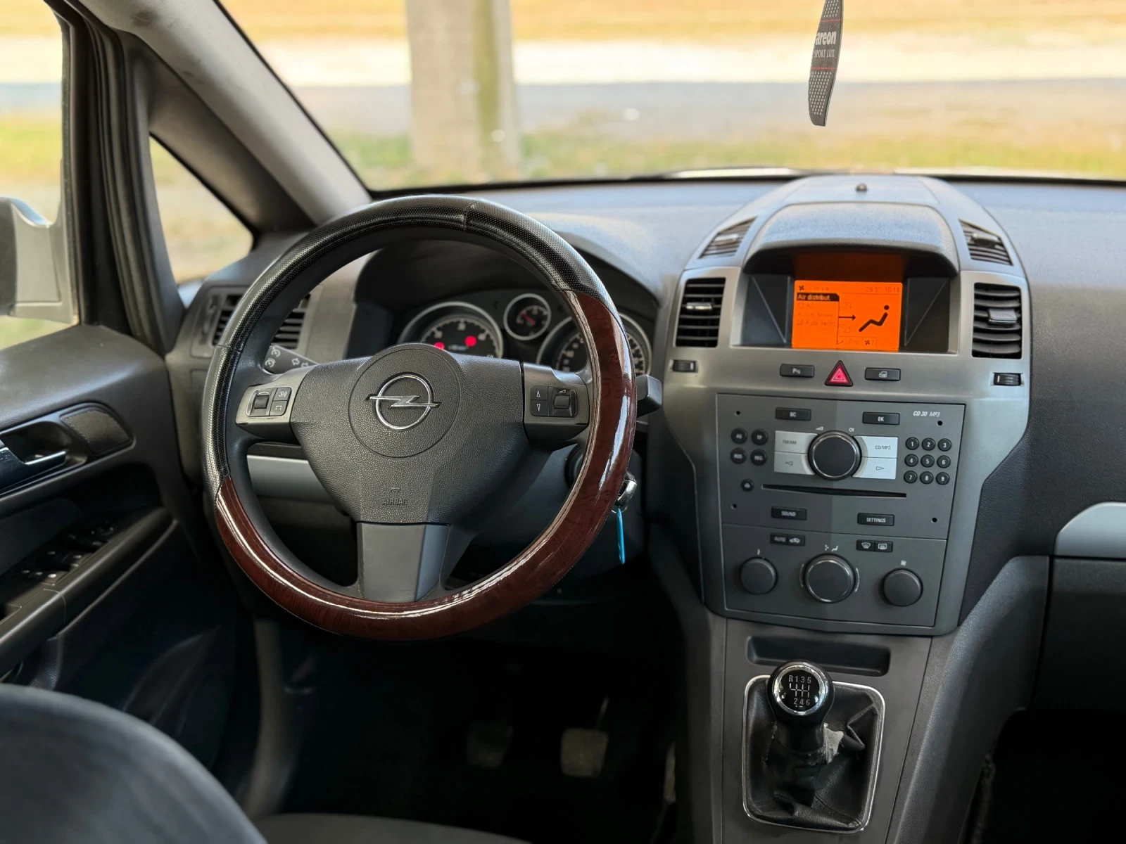 Opel Astra 1.9 cdti 6+ 1 климатроник, снимка 7 - Автомобили и джипове - 55796597