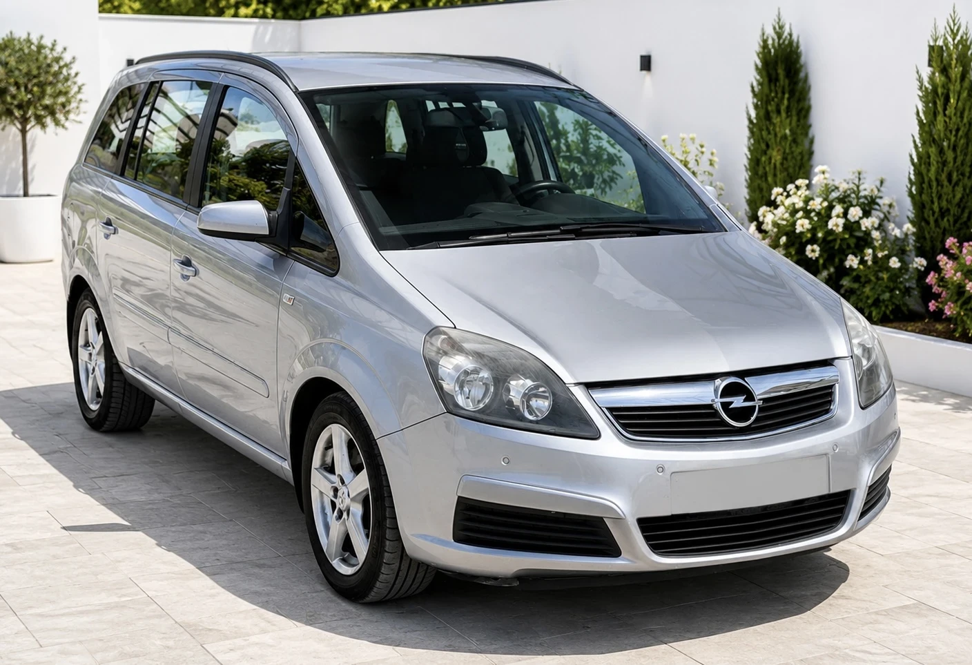 Opel Astra 1.9 cdti 6+ 1 климатроник, снимка 2 - Автомобили и джипове - 55796597