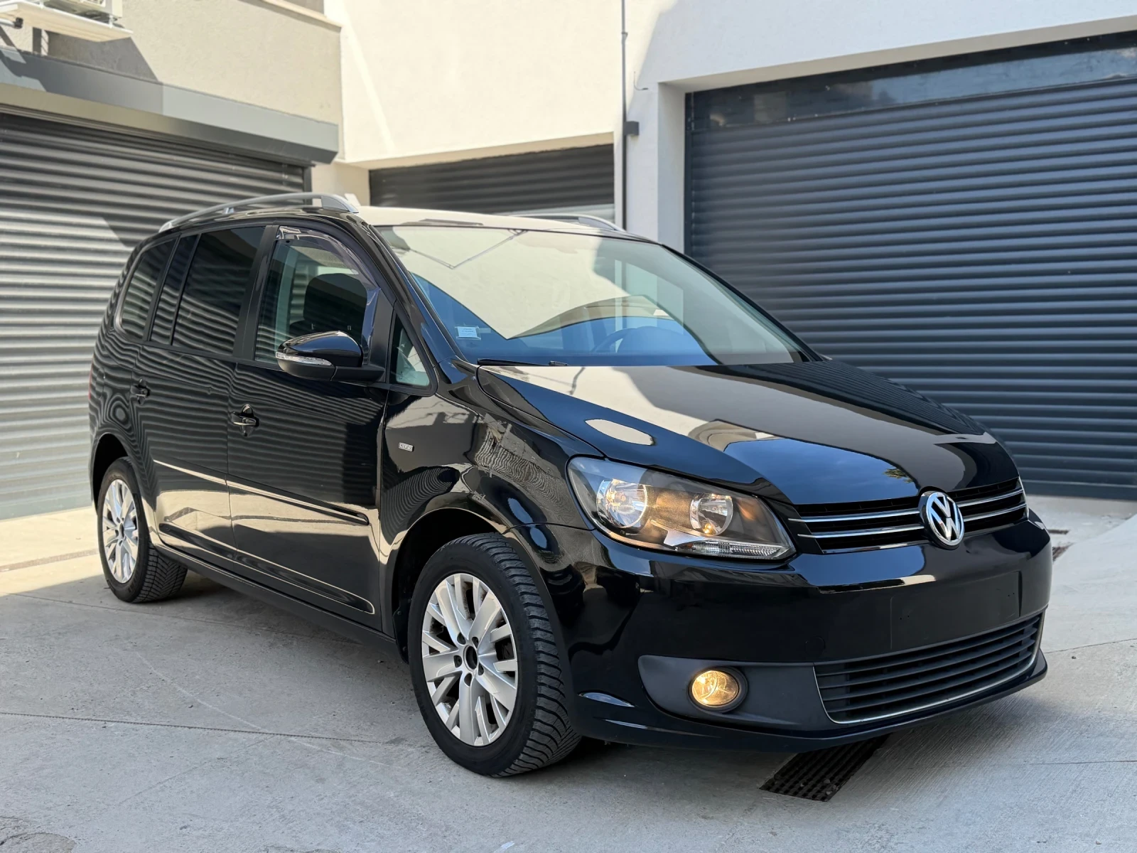 VW Touran 2.0TDI DSG LIFE | Mobile.bg � ����������� 1