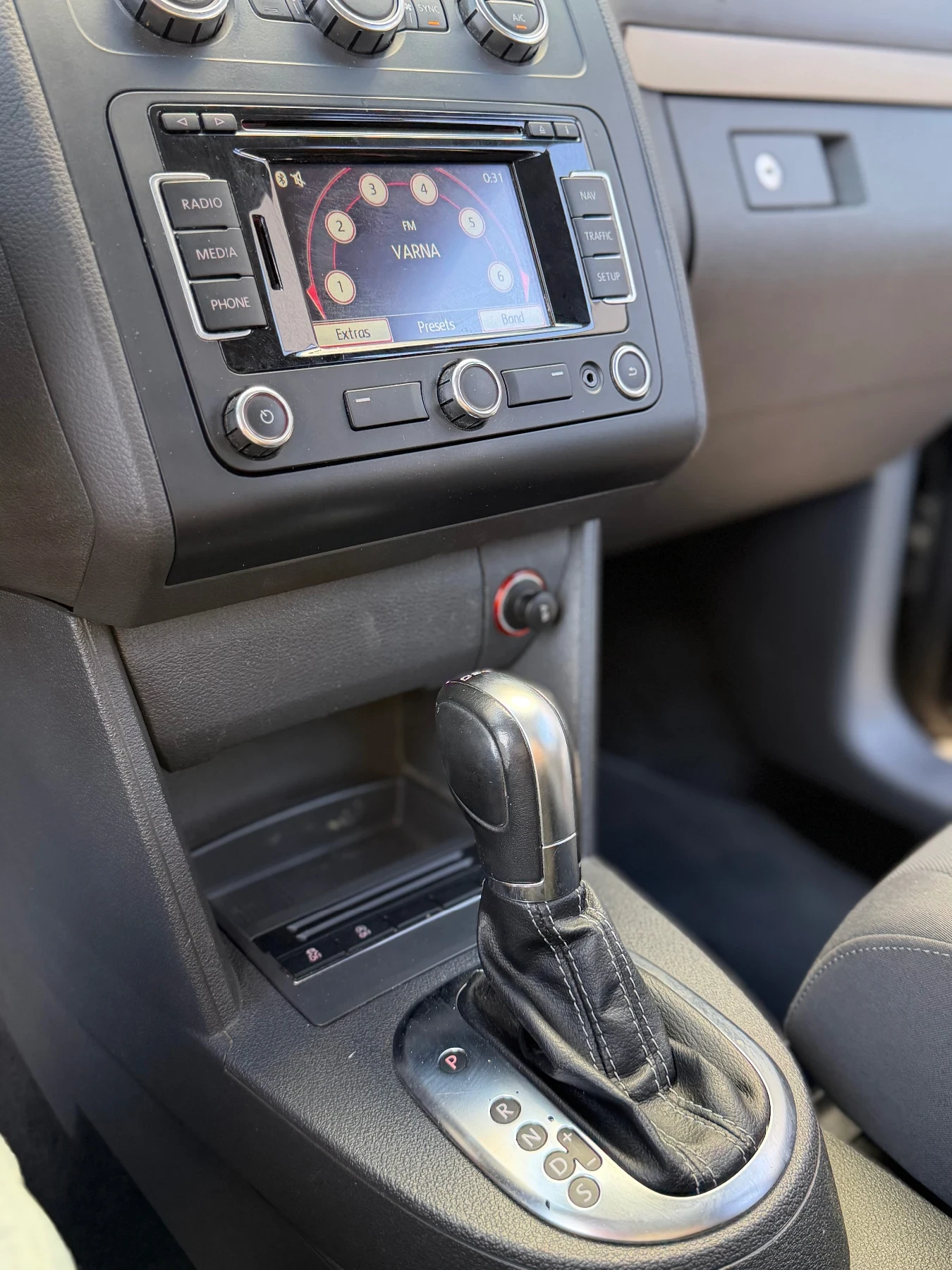 VW Touran 2.0TDI DSG LIFE | Mobile.bg � ����������� 12